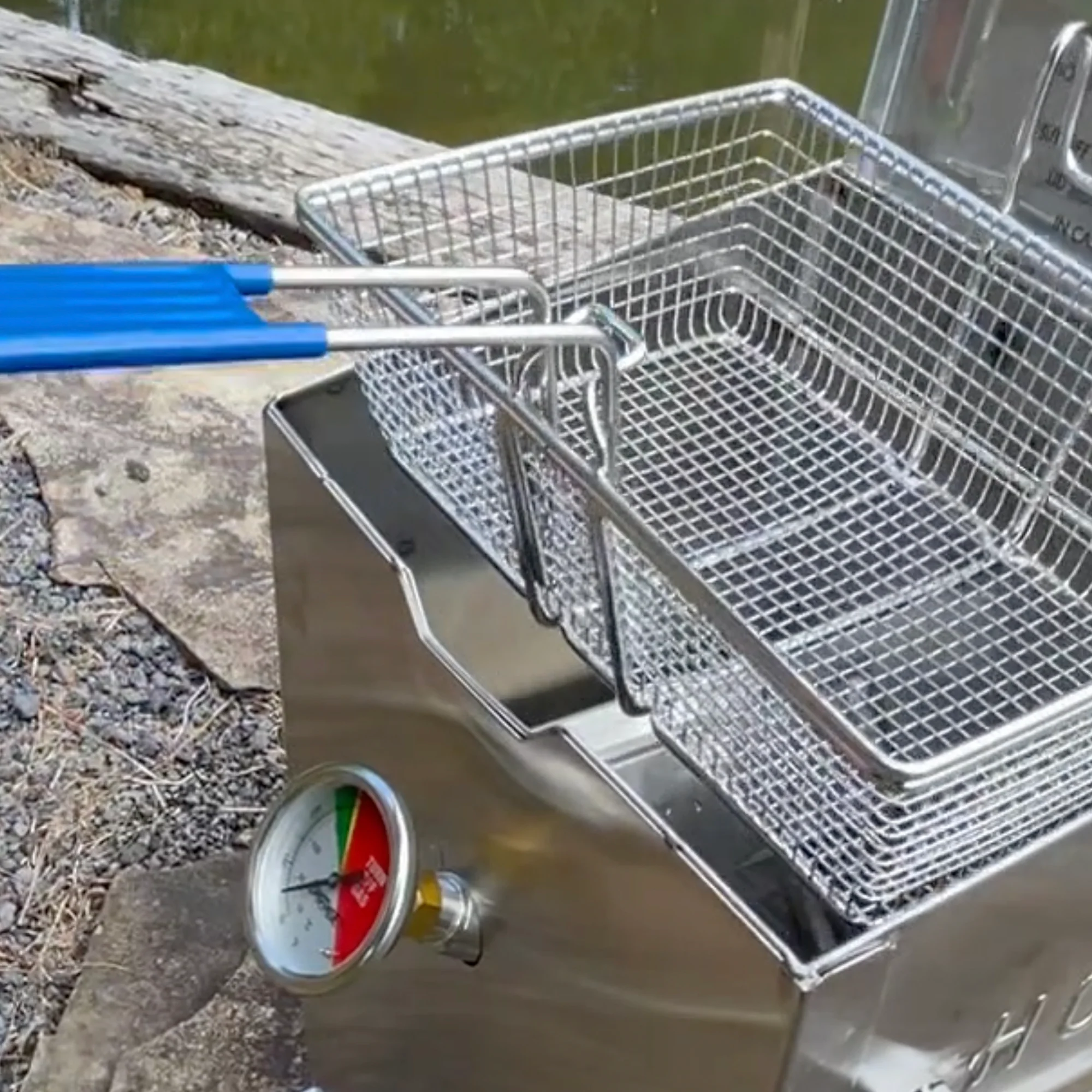 2.5-gal Stainless Bayou® Fryer Basket - Image 3