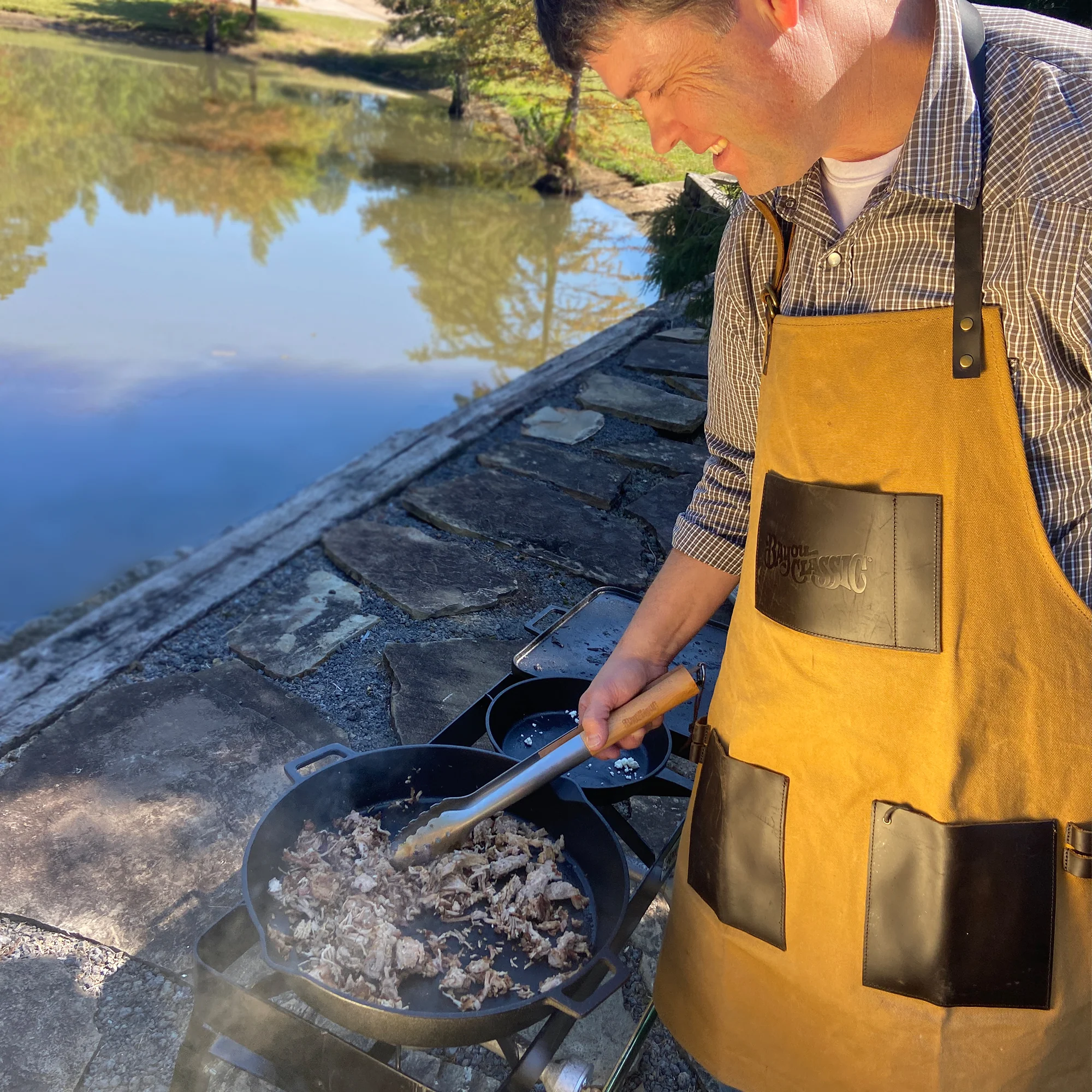 Waxed Canvas and Leather Grill Apron - Image 4